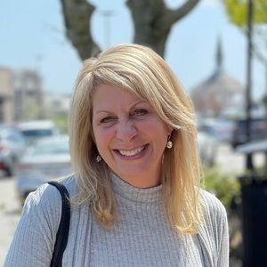 Meet your Posher, Lisa